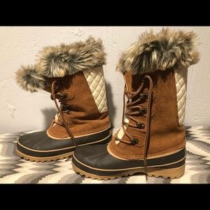 Khombu suede snow boots sz. 9